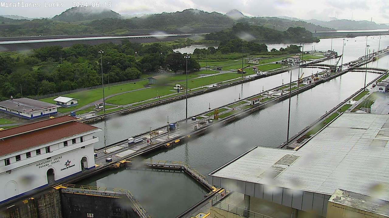 panama canal webcam        
        <figure class=