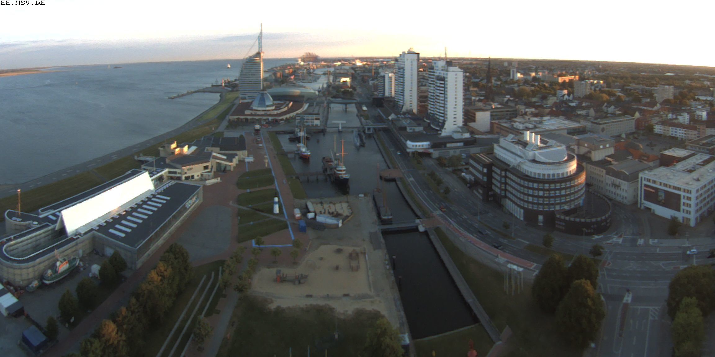 Bremerhaven Mer. 05:48