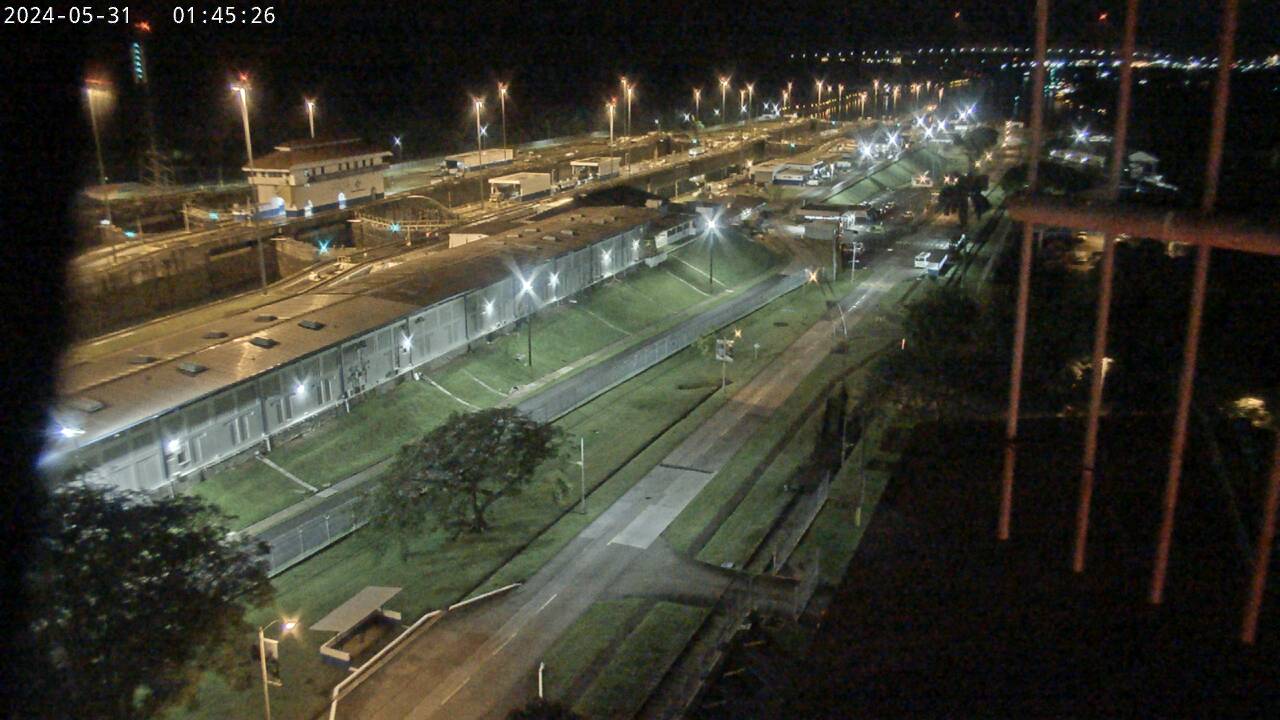 Canale di Panamá Lun. 01:47