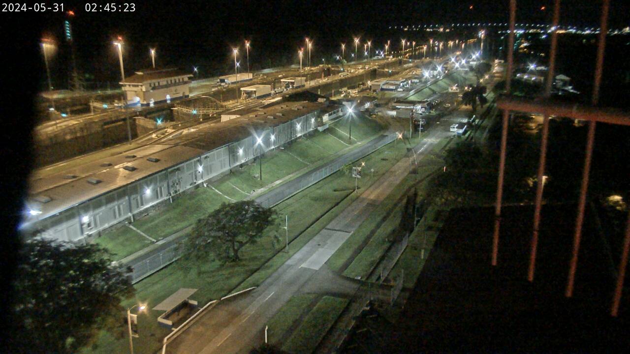 Canale di Panamá Lun. 02:47