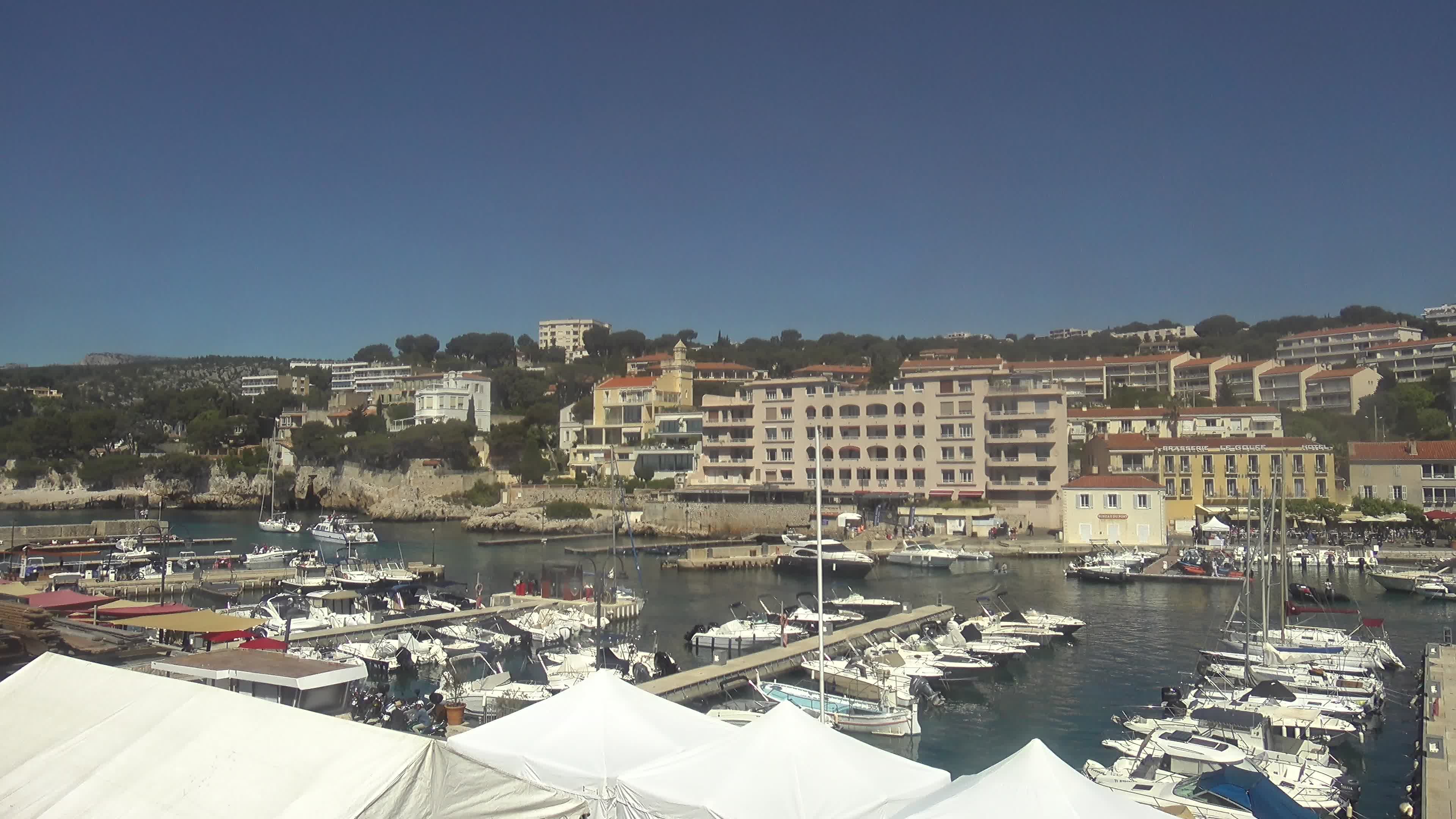 Cassis Wed. 12:32