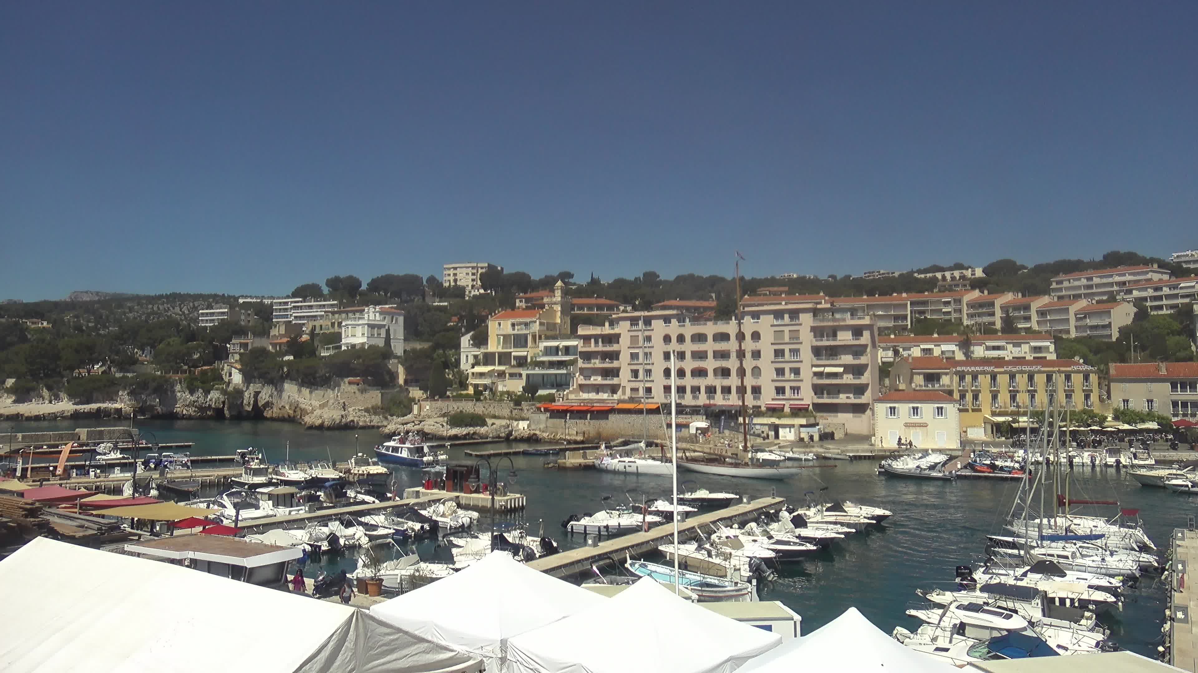 Cassis Wed. 13:32