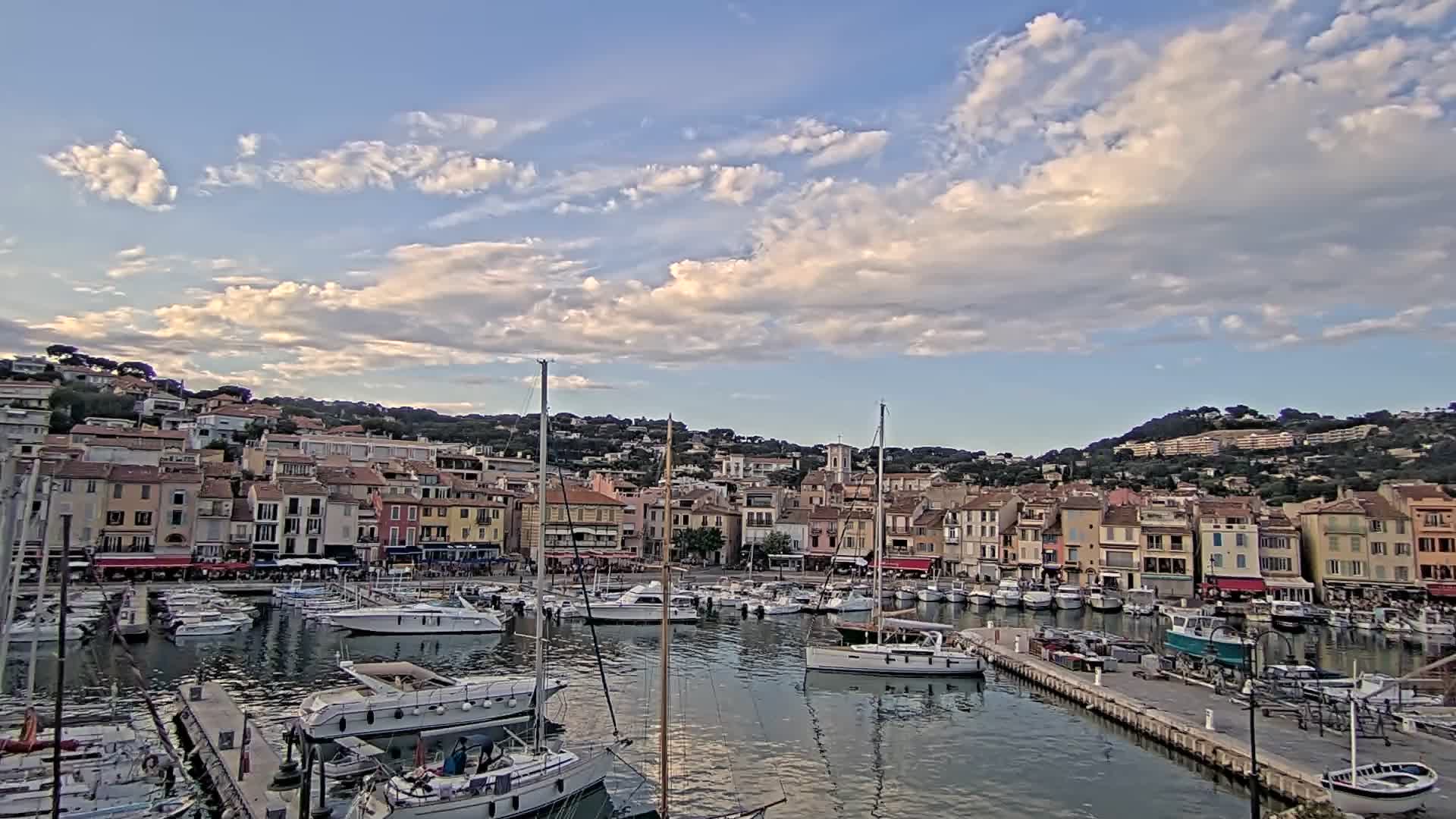 Cassis Wed. 19:33