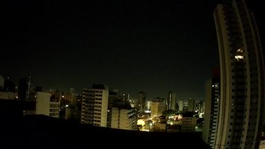 Curitiba Dom. 04:31