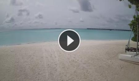 Dhonakulhi Island (Haa Alifu Atoll) Do. 09:32