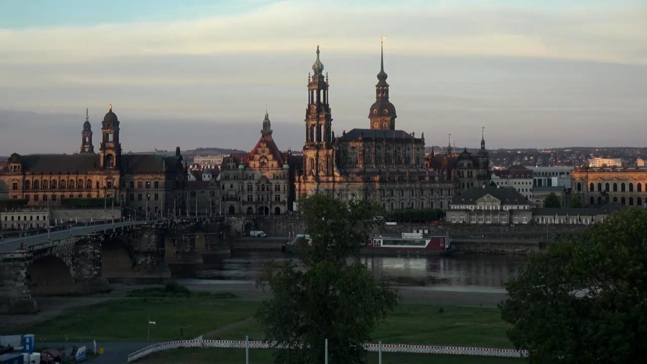 Dresden Fr. 05:30
