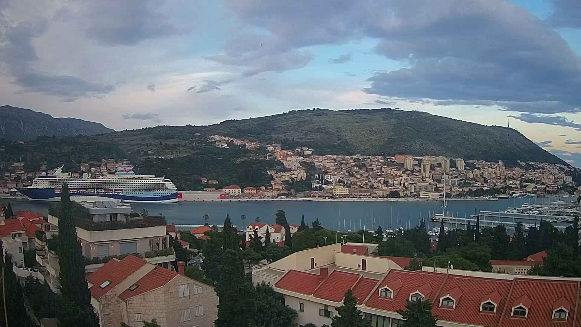 Dubrovnik Wed. 19:32