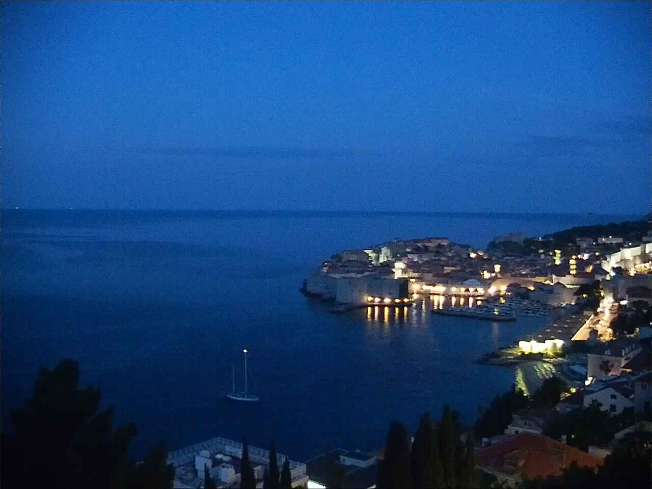 Dubrovnik Fri. 04:52