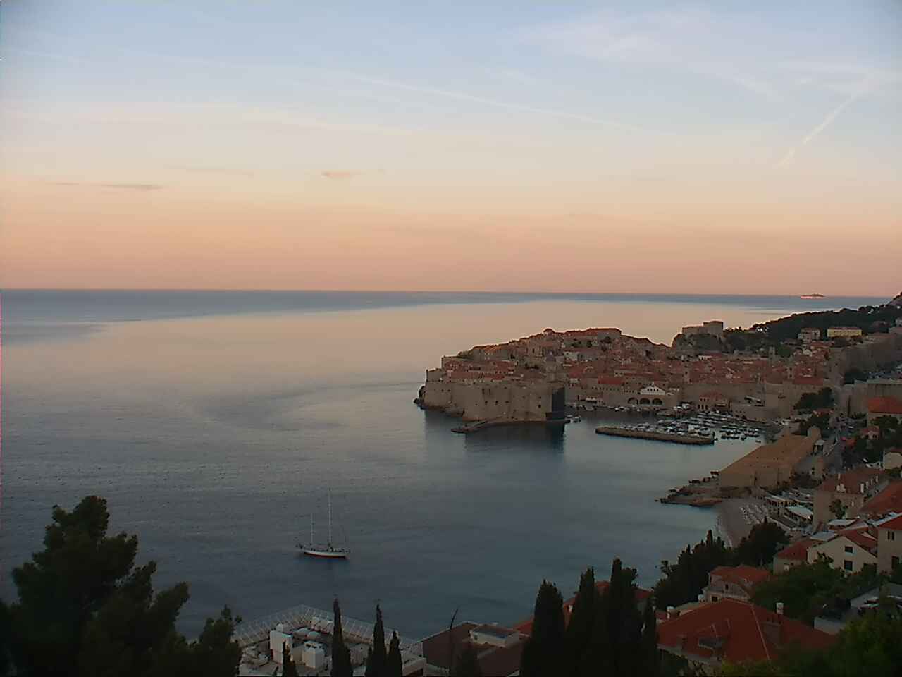 Dubrovnik Fri. 05:52