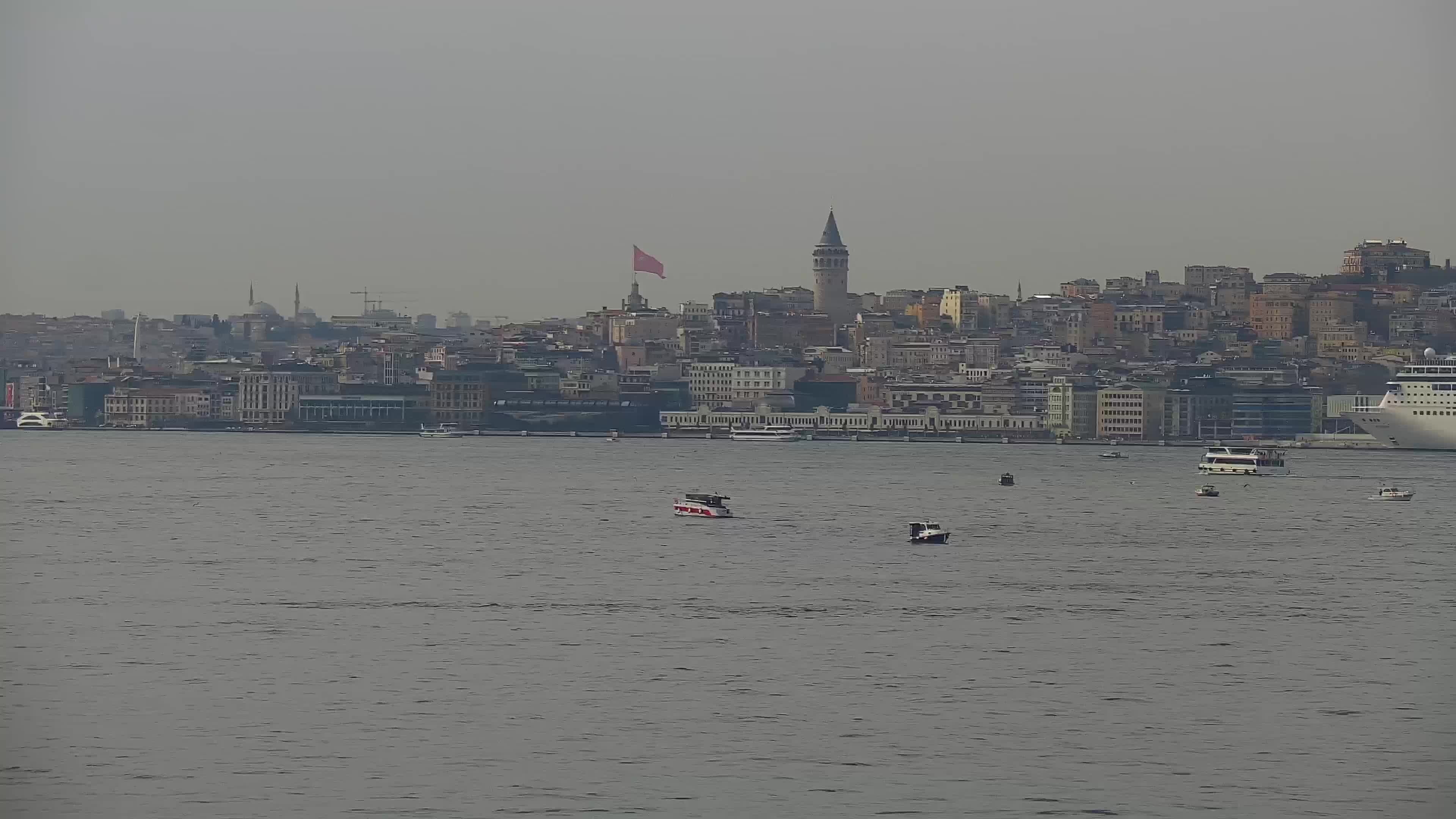 Estambul Sáb. 15:25