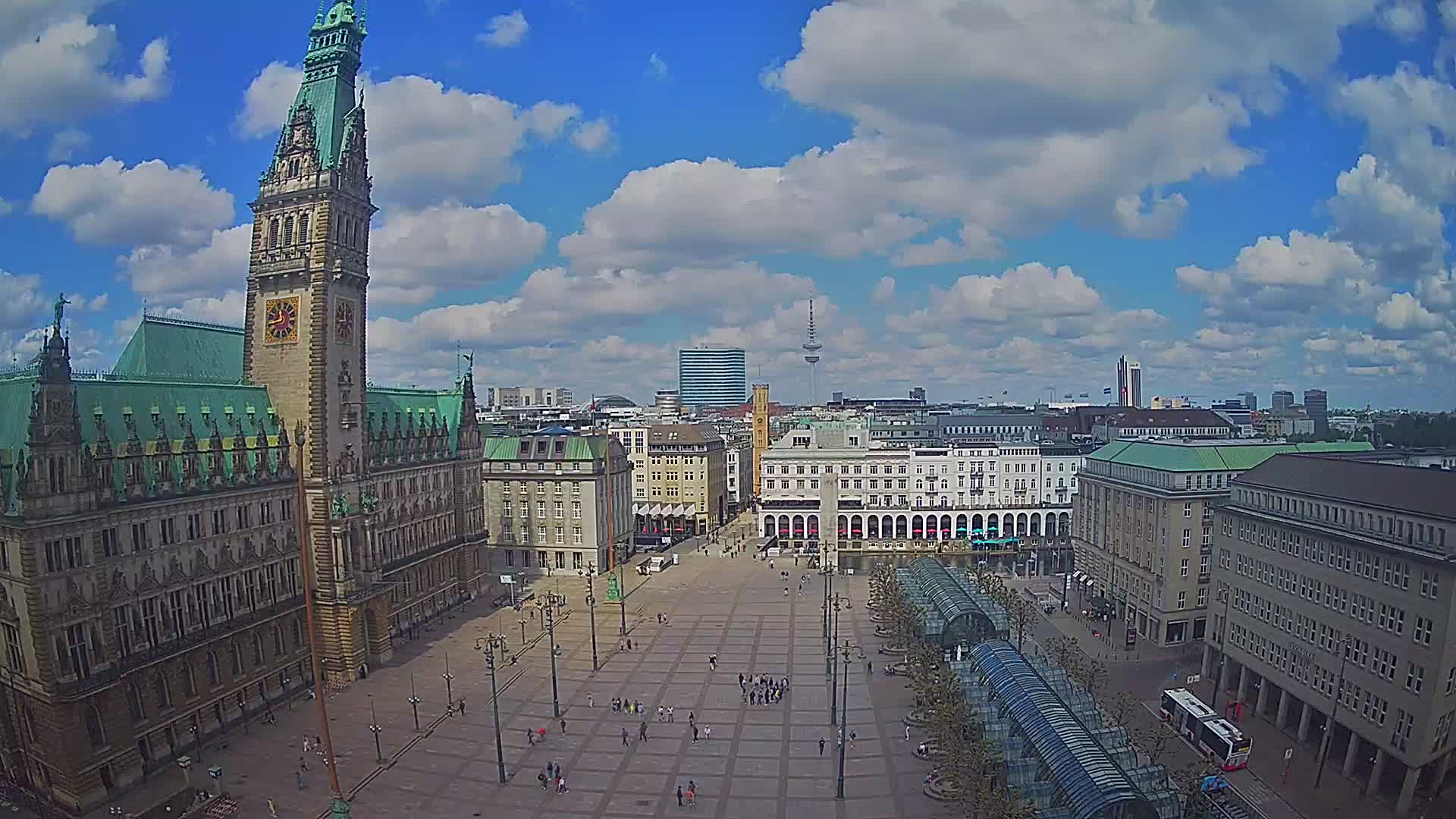Hamburg Mo. 11:45