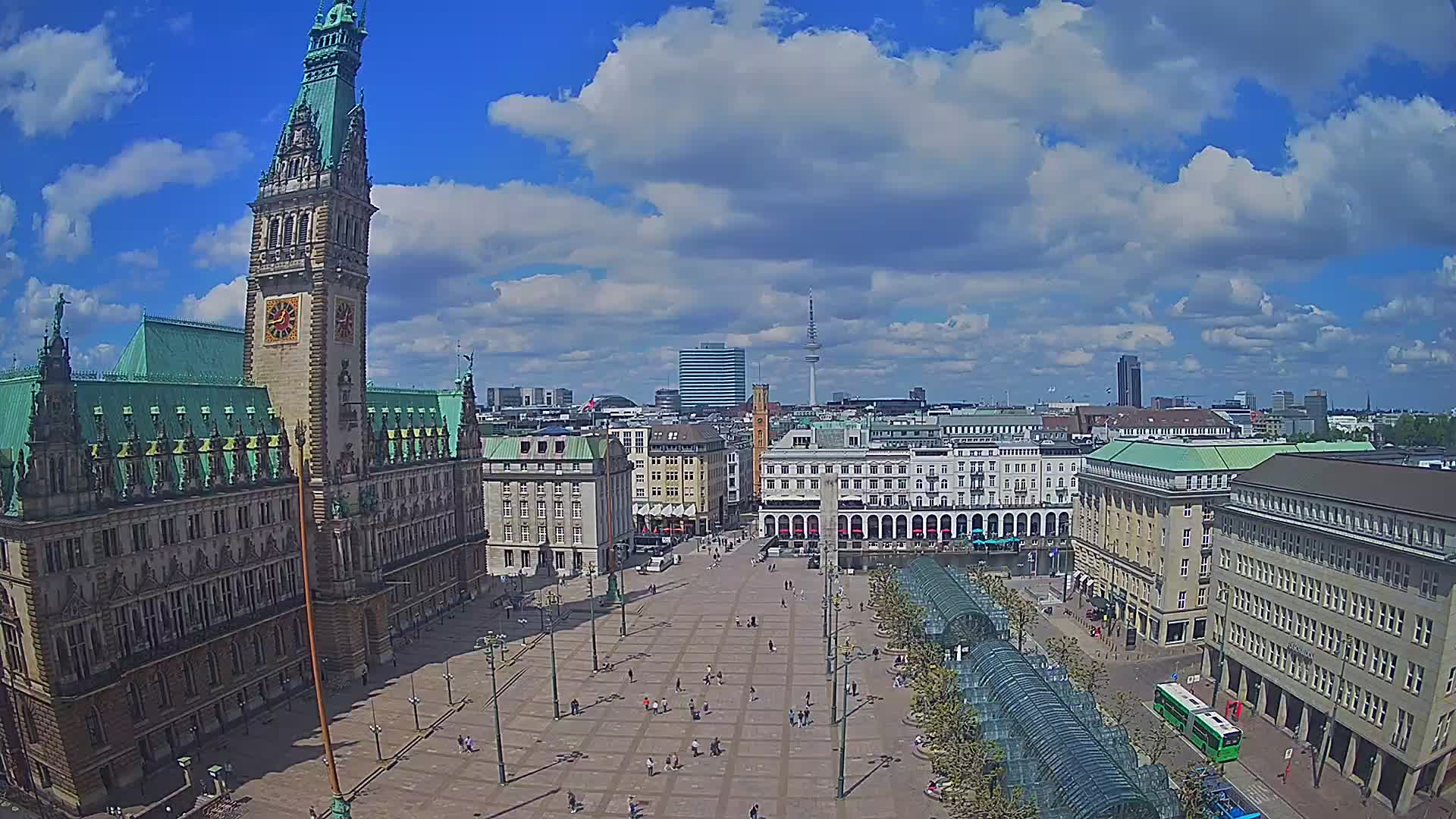 Hamburg Mo. 12:45