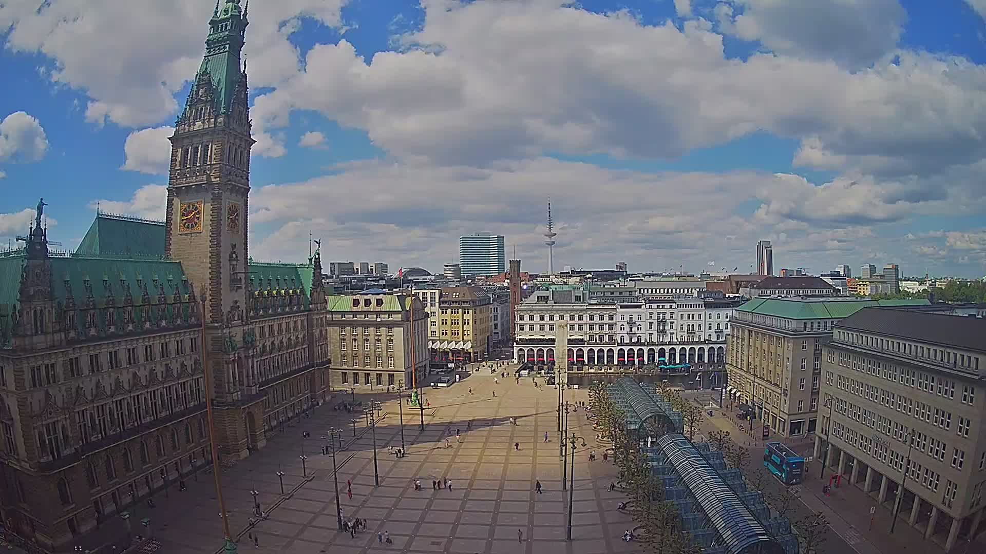 Hamburg Fri. 13:45