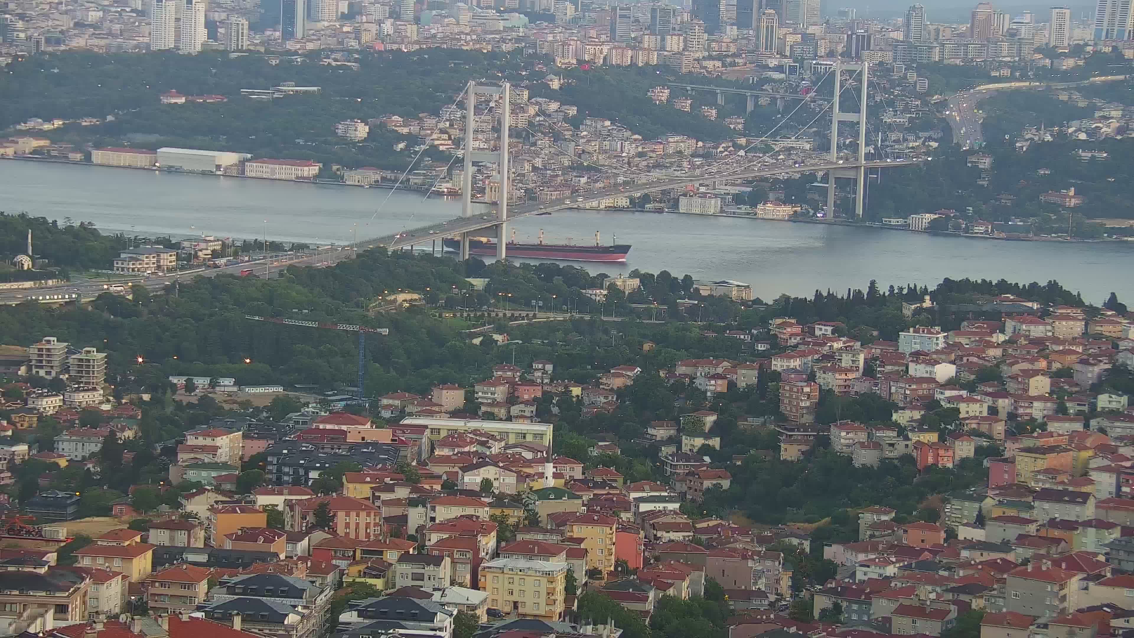 Istanbul Lun. 05:28