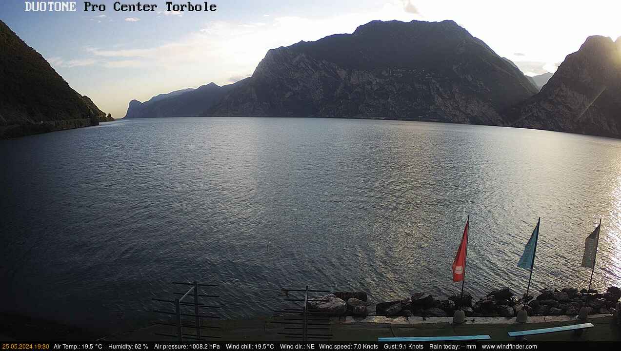 Lago di Garda (Torbole) Gio. 19:31