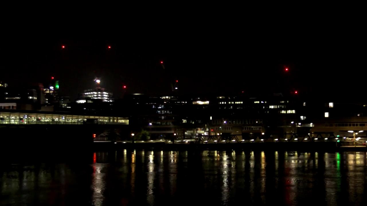 London Sun. 02:31