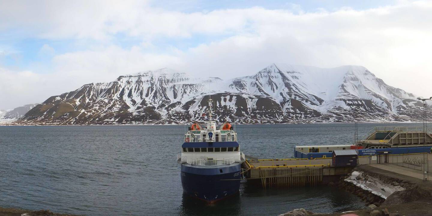 Longyearbyen (Spitsbergen) Gio. 08:50