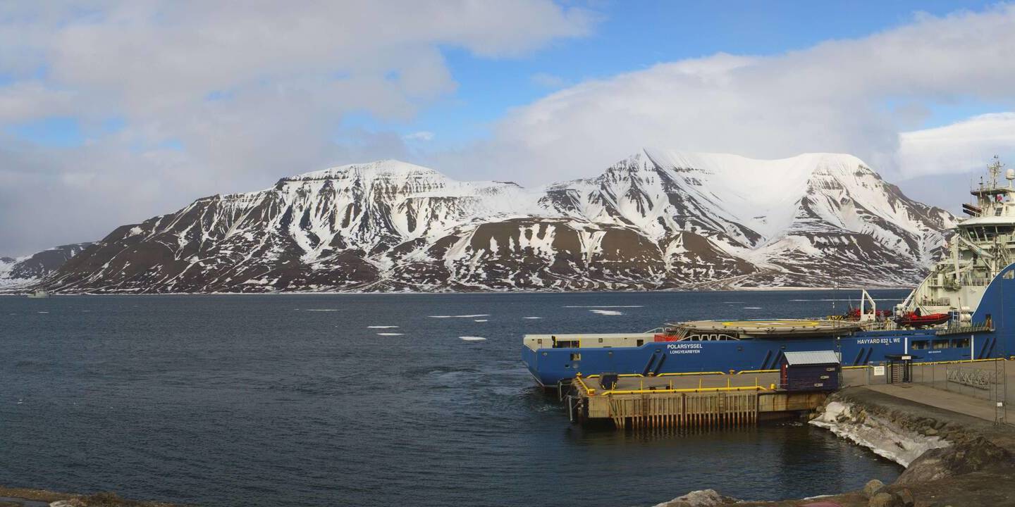 Longyearbyen (Spitsbergen) Wed. 17:50