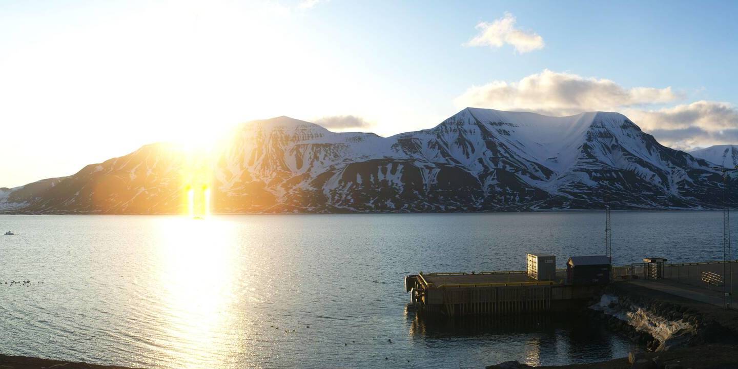 Longyearbyen (Spitzbergen) Do. 02:50