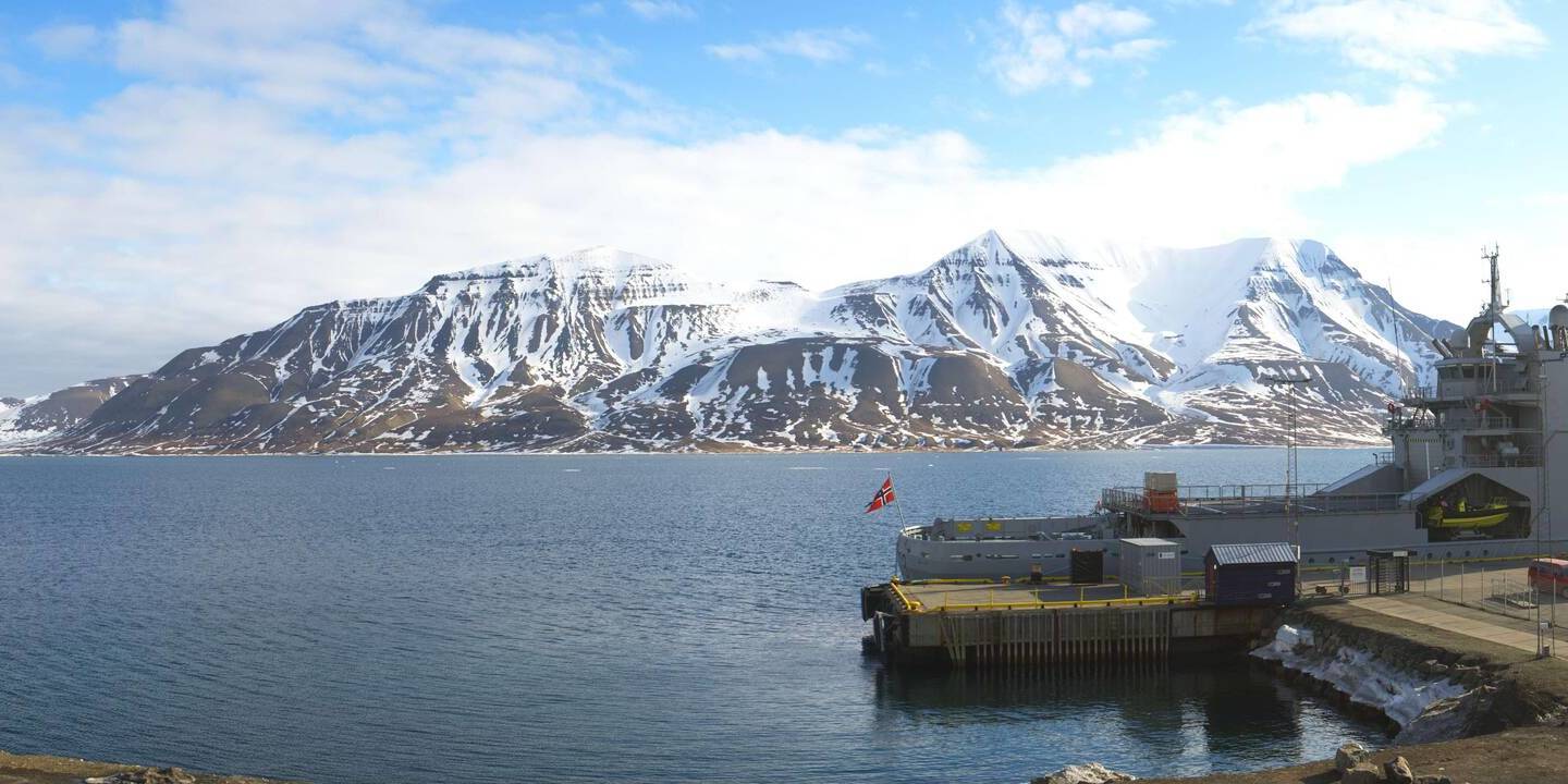 Longyearbyen (Spitzbergen) Do. 08:50