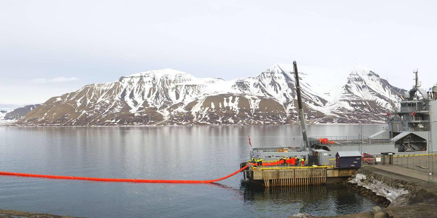 Longyearbyen (Spitzbergen) Do. 15:50