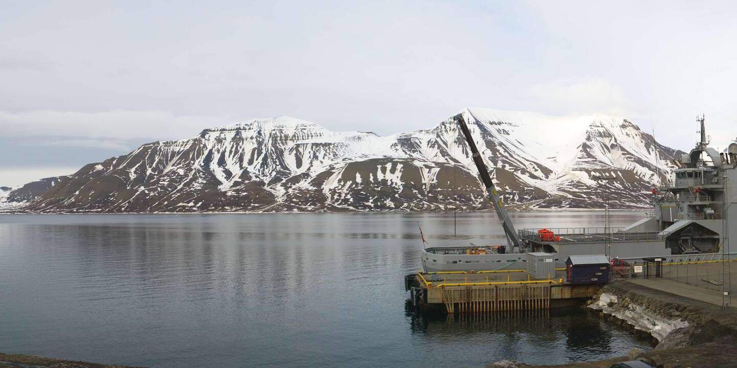 Longyearbyen (Spitzbergen) Do. 17:50