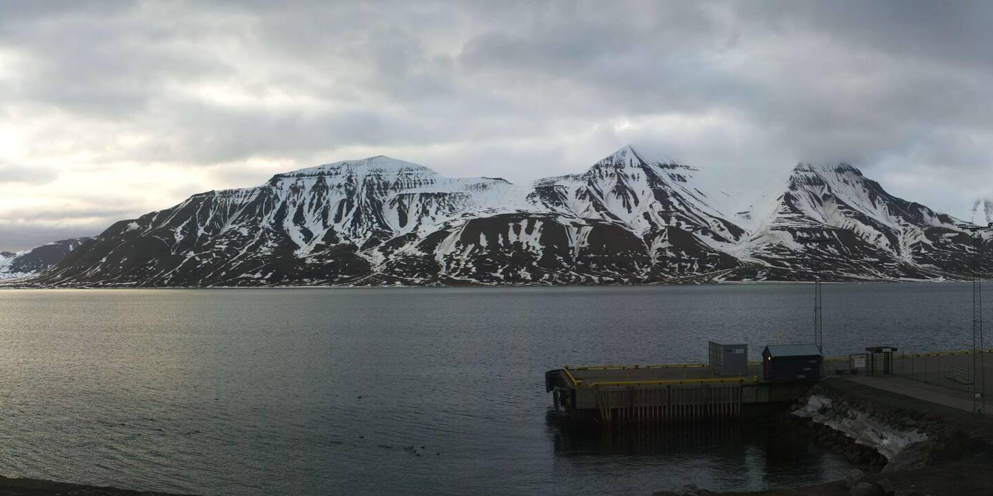 Longyearbyen (Spitzbergen) Do. 23:50