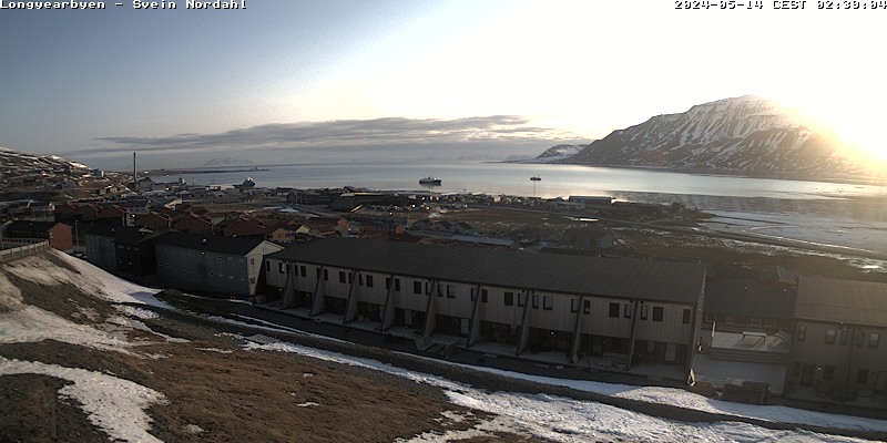 Longyearbyen (Spitzbergen) Mi. 02:54