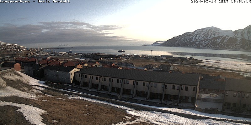 Longyearbyen (Spitzbergen) Mi. 03:54