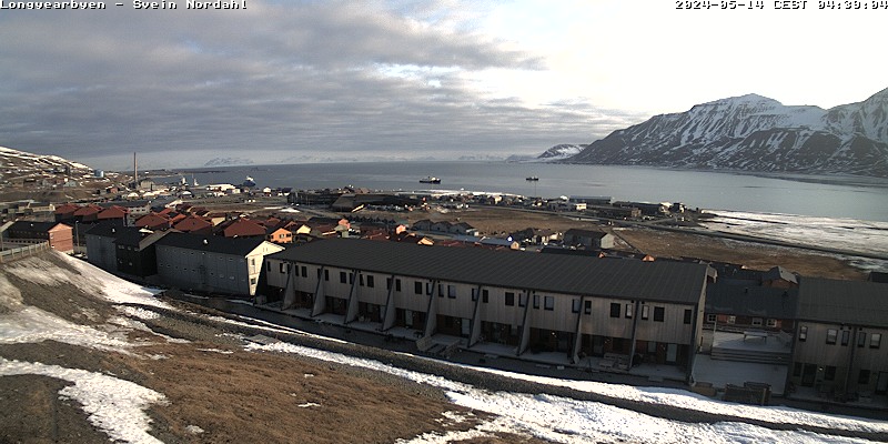 Longyearbyen (Spitzbergen) Mi. 04:54