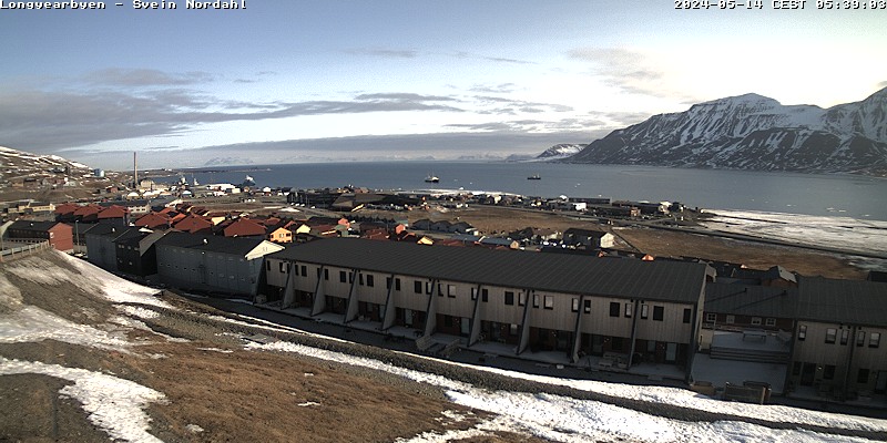 Longyearbyen (Spitzbergen) Mi. 05:54