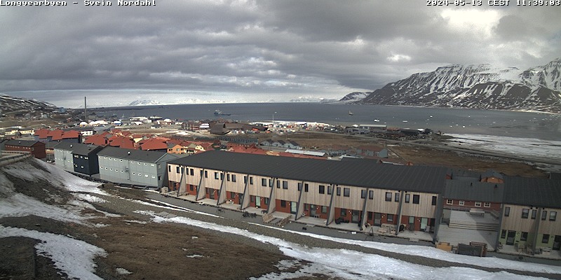 Longyearbyen (Spitzbergen) Mi. 11:54