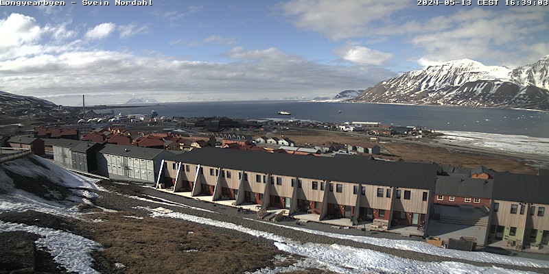 Longyearbyen (Spitzbergen) Mi. 16:54