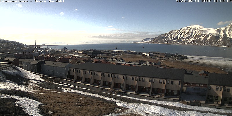 Longyearbyen (Spitzbergen) Mi. 18:54
