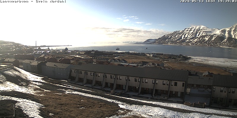 Longyearbyen (Spitzbergen) Mi. 19:54