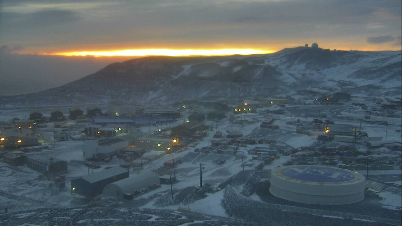 McMurdo Station Fre. 15:13