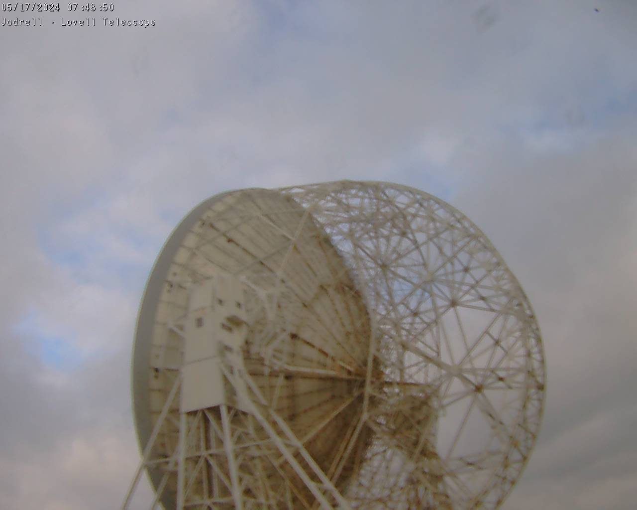 Observatoire de Jodrell Bank Sa. 07:49