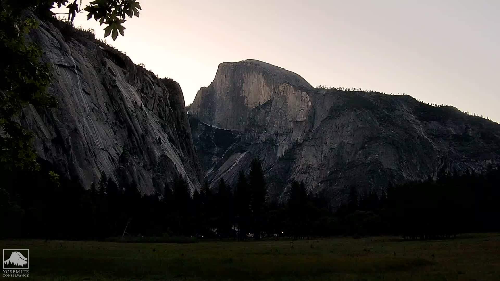 Parco Nazionale di Yosemite, California Gio. 05:45