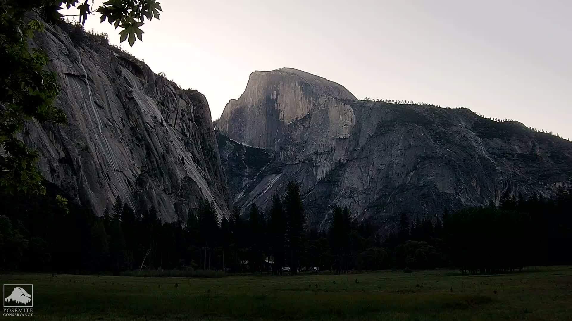 Parco Nazionale di Yosemite, California Gio. 06:45