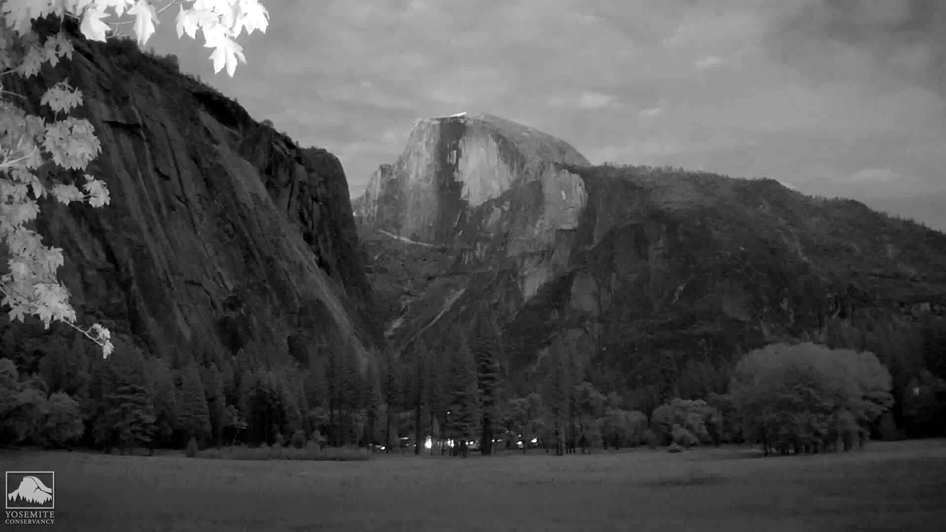 Parco Nazionale di Yosemite, California Mer. 20:45