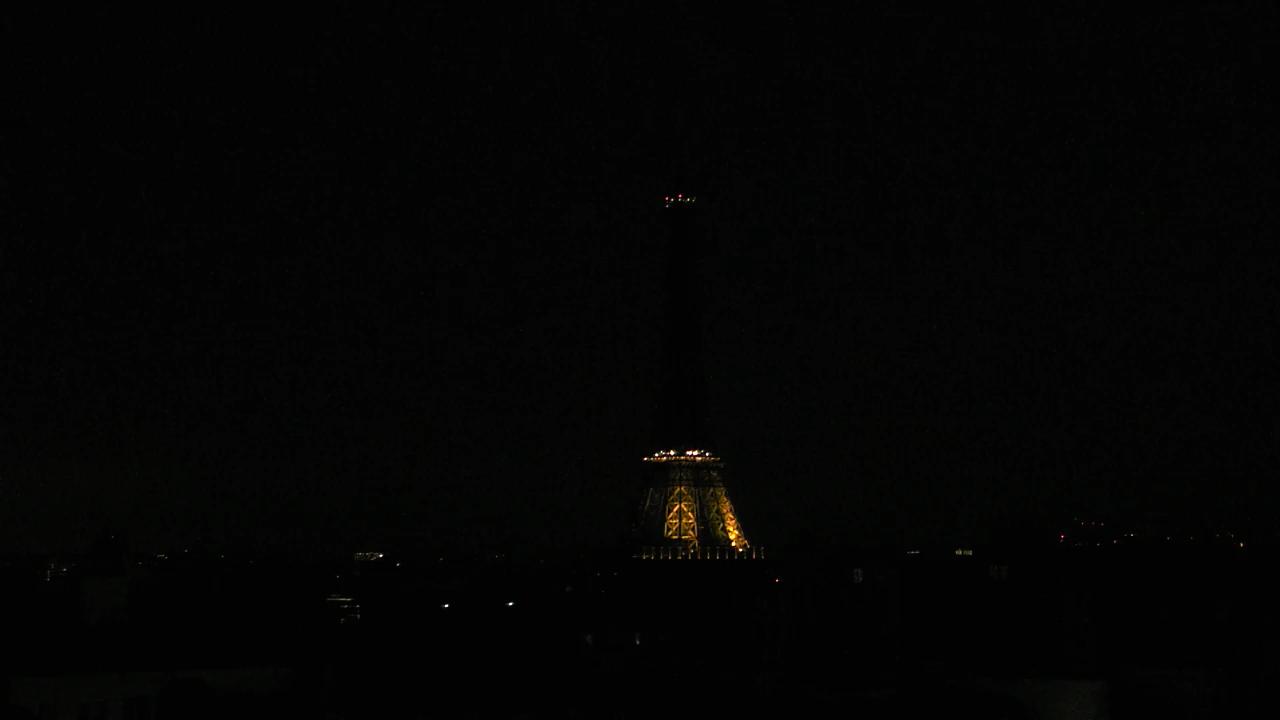 Parigi Ven. 04:59
