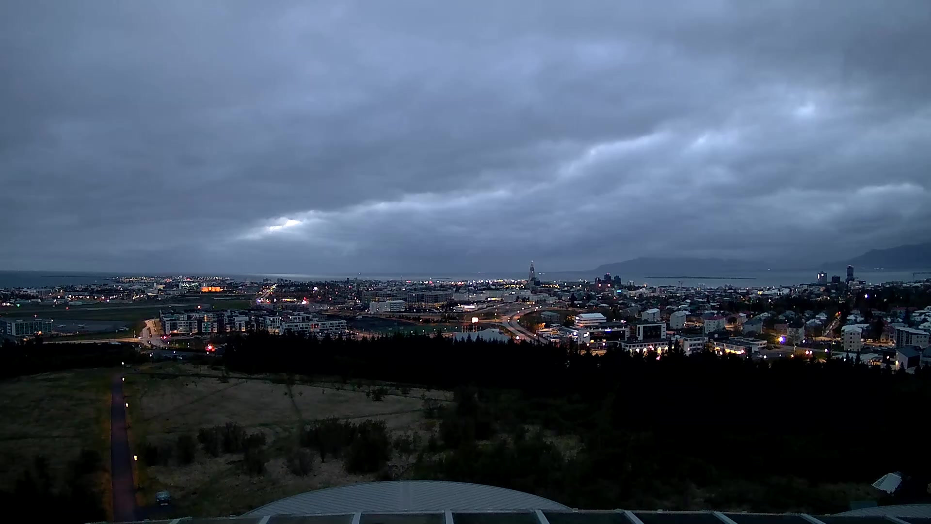 Reykjavík Mon. 00:35