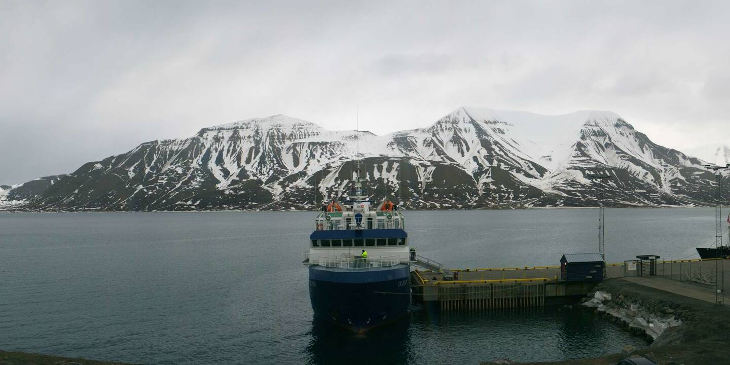 Spitsbergen - Longyearbyen Sáb. 08:50