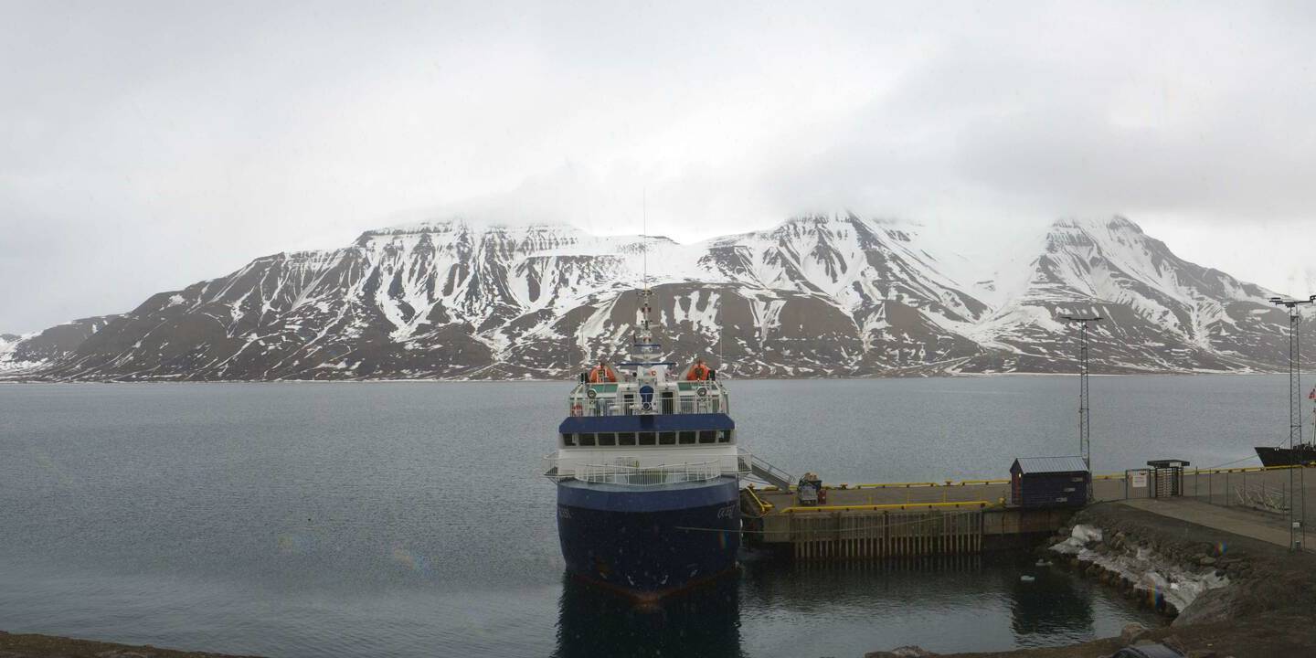 Spitsbergen - Longyearbyen Sáb. 11:50