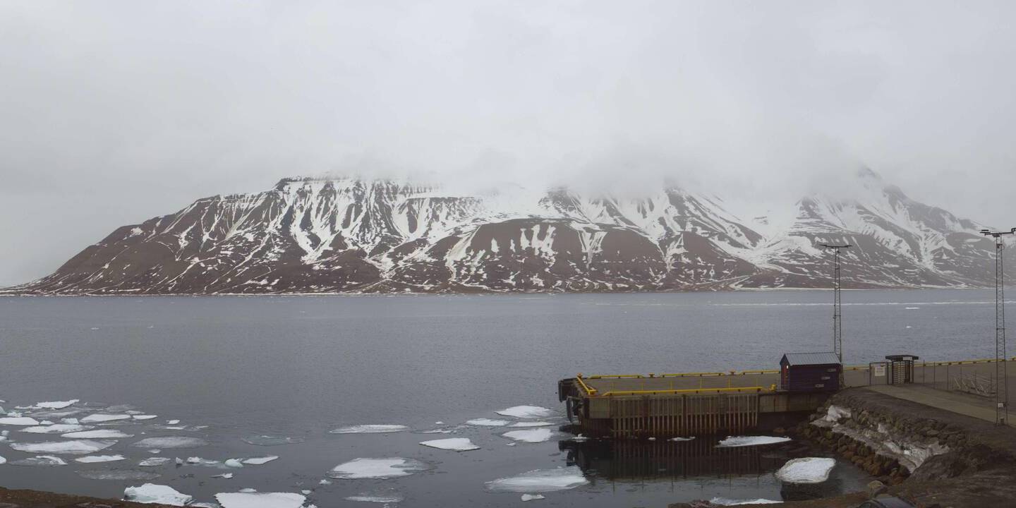 Spitsbergen - Longyearbyen Sáb. 17:50