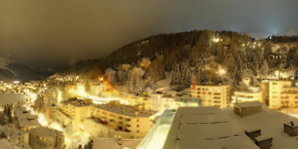 St. Moritz Moritz Sáb. 23:35