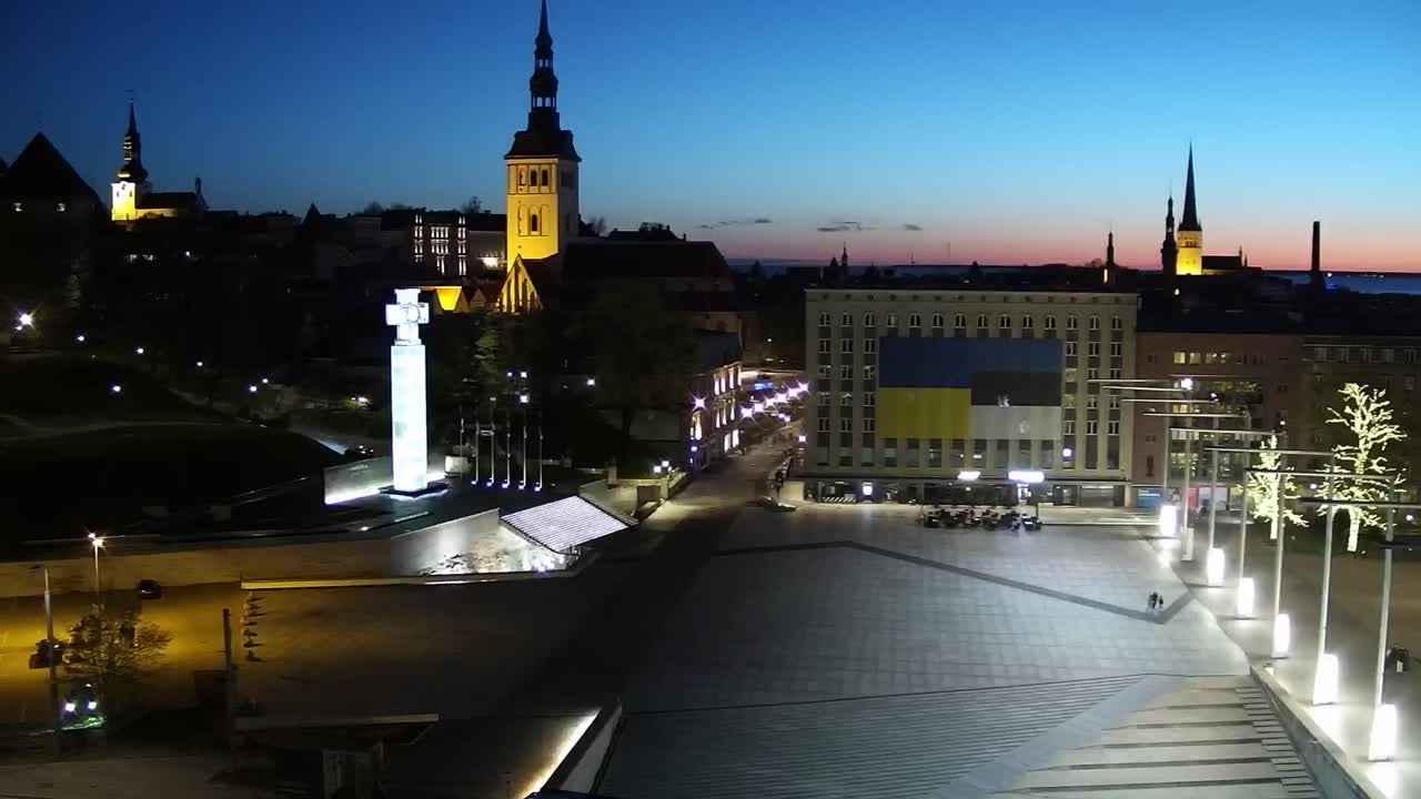 Tallinn Jue. 04:30