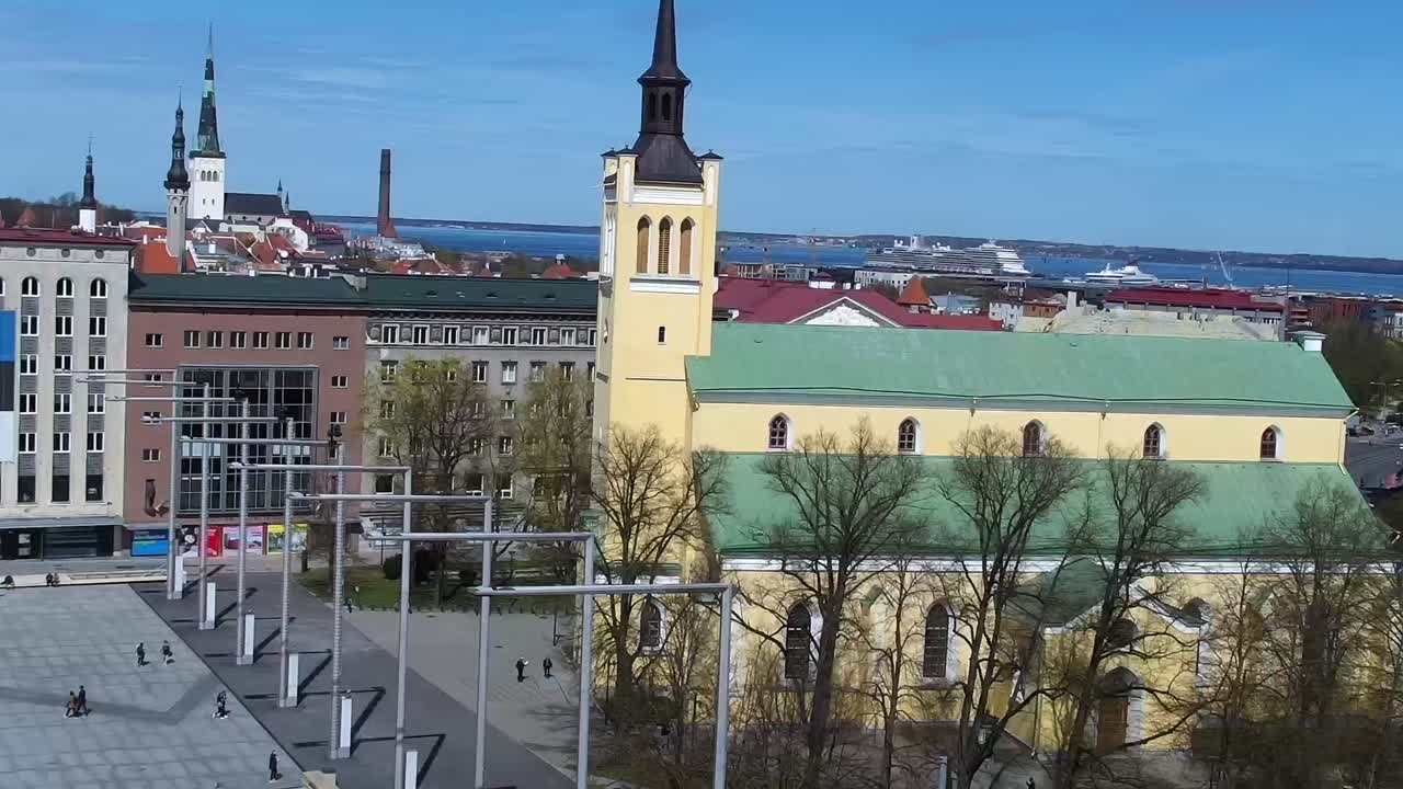 Tallinn Fri. 15:30