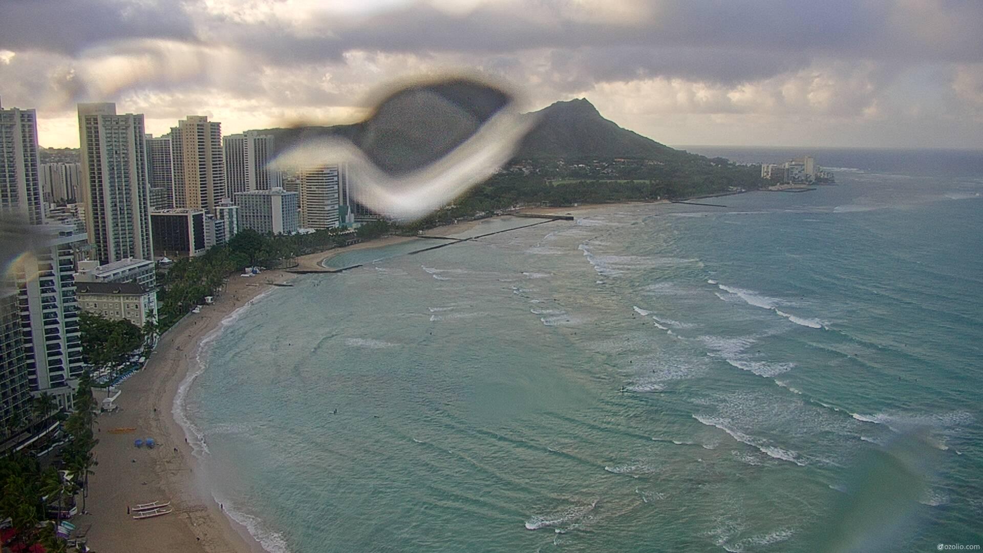 Waikiki Beach, Hawaii Fri. 06:57