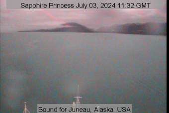 Webcam Sapphire Princess: Blick von der Brücke